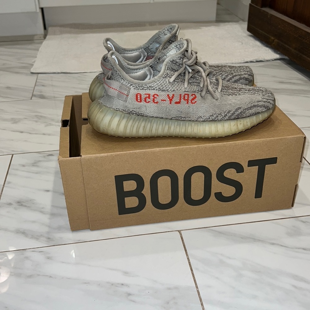Men’s Yeezy Blue Tint 350. Size 9.